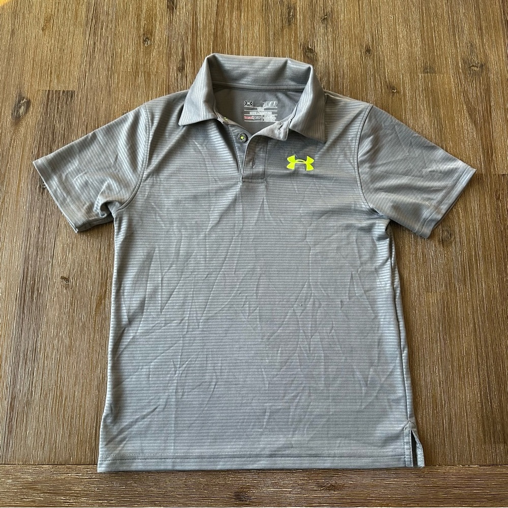 3/20$ Under Armour kids grey polo shirt size Small